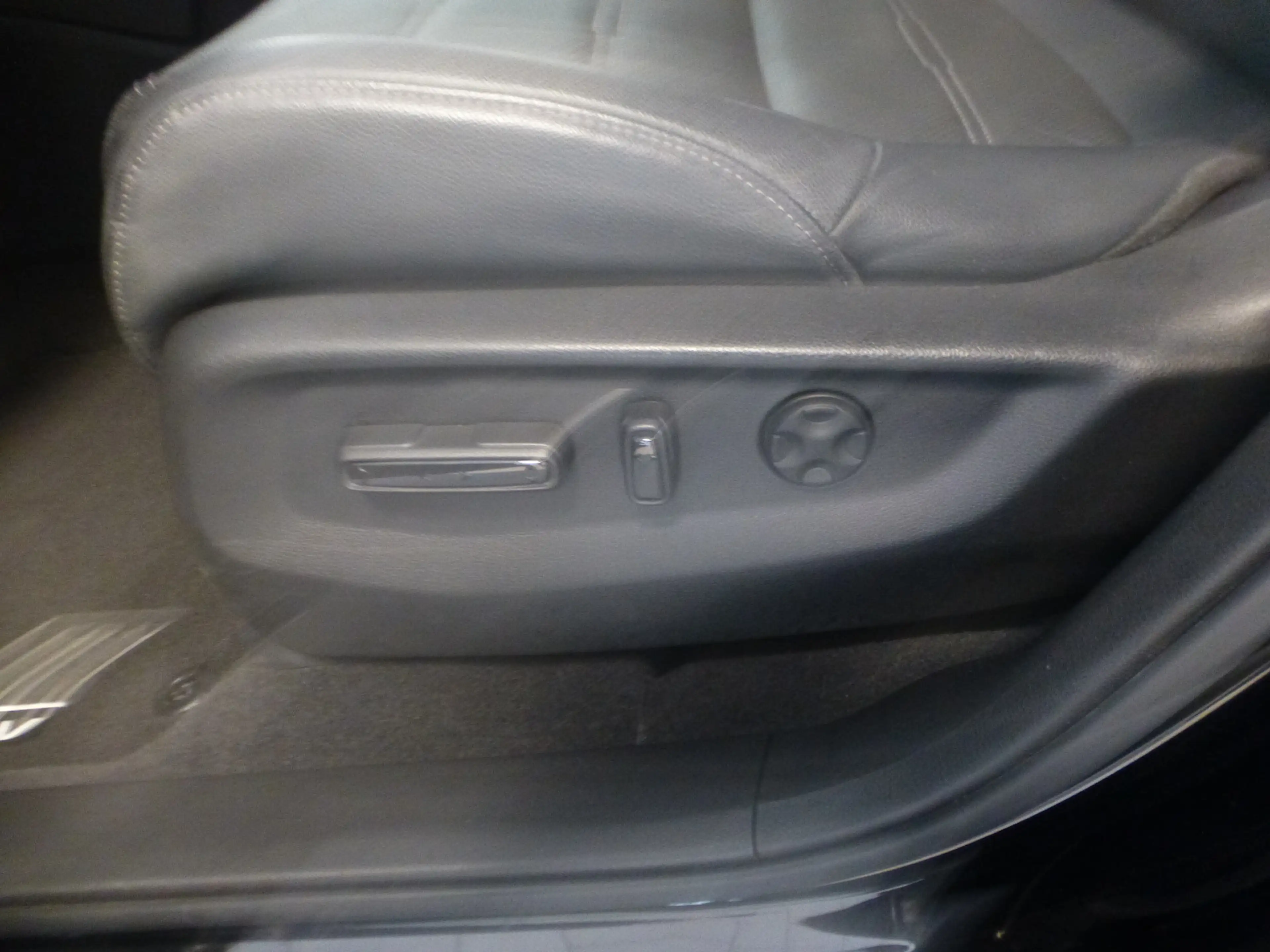 Honda CR-V 2,0 i-MMD HYBRID 4WD Executive — photo 9