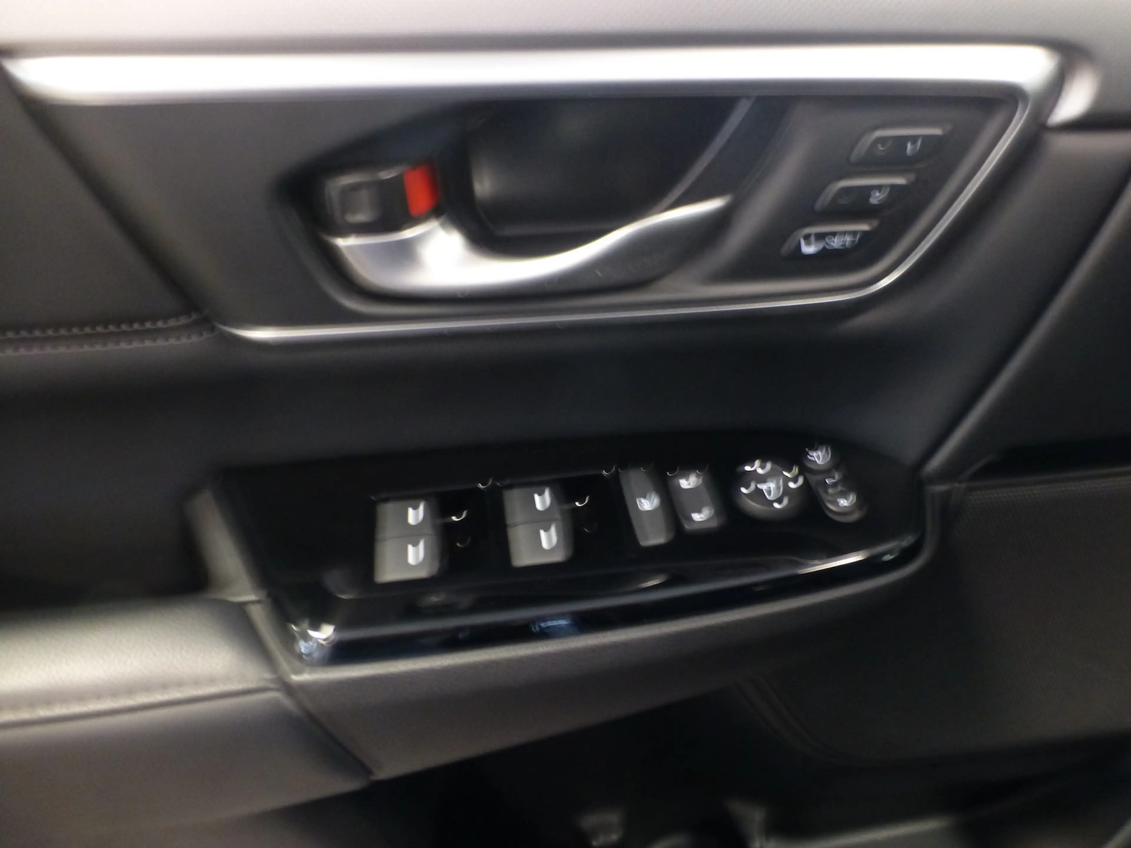 Honda CR-V 2,0 i-MMD HYBRID 4WD Executive — photo 14