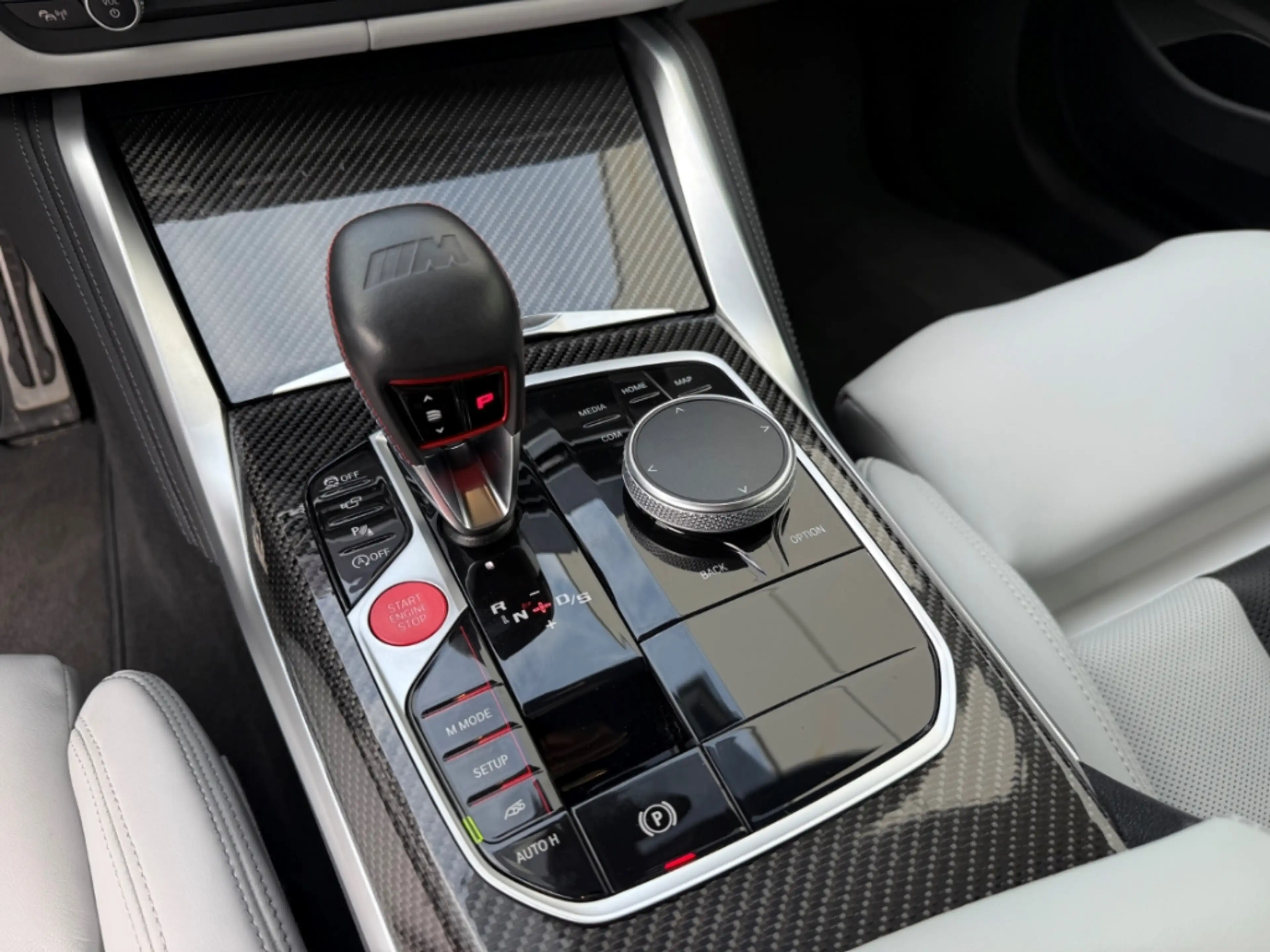 BMW M4 Competition xDrive A M HUD AD Navi Leder Digitales — photo 9