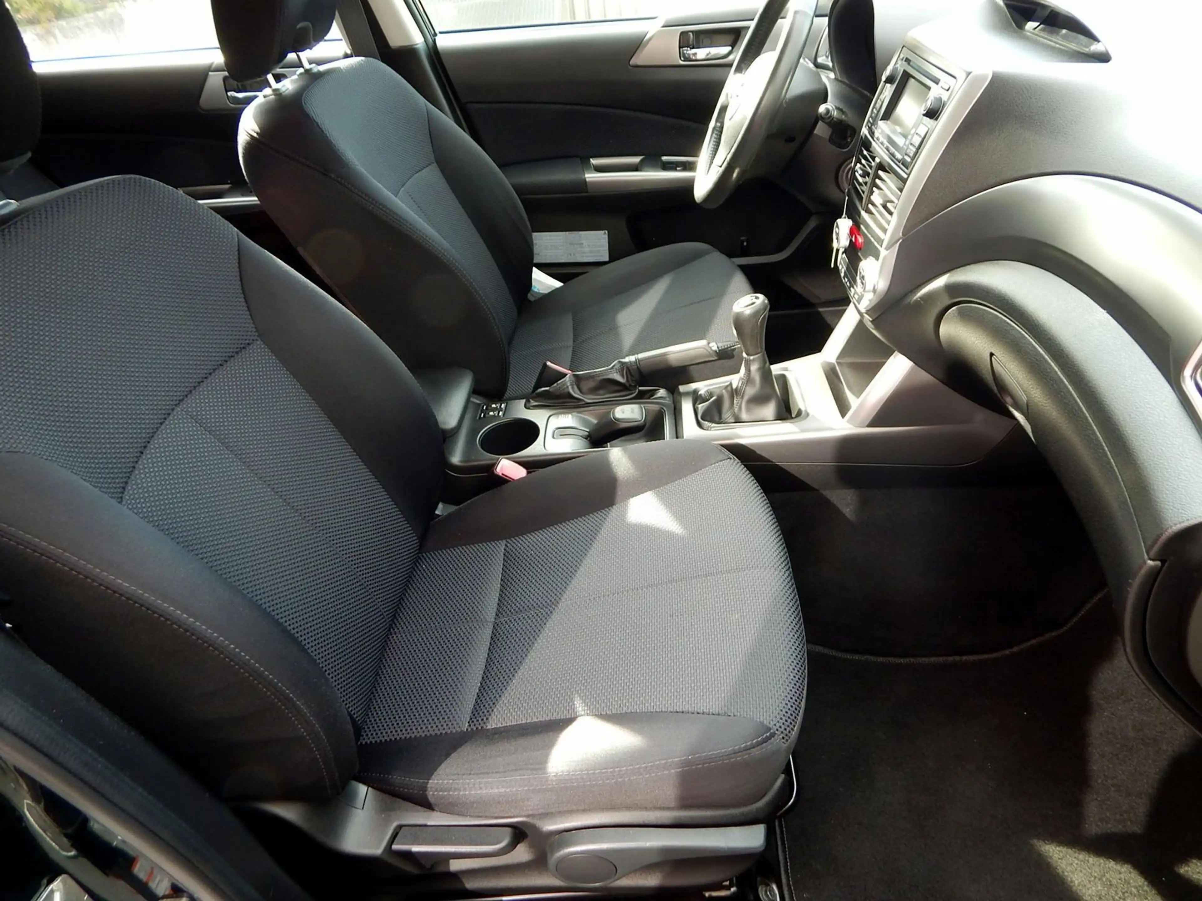 Subaru Forester Comfort 2.0 AWD / KLIMAAUT. / AHZV — photo 6