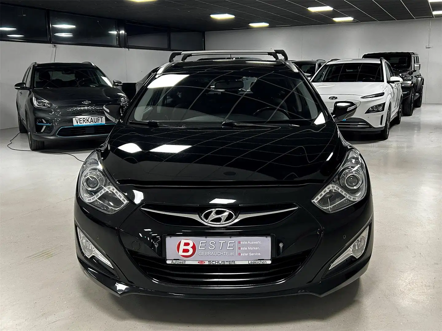 Hyundai i40 Europe 1,7 CRDi DPF Schwarz - 2