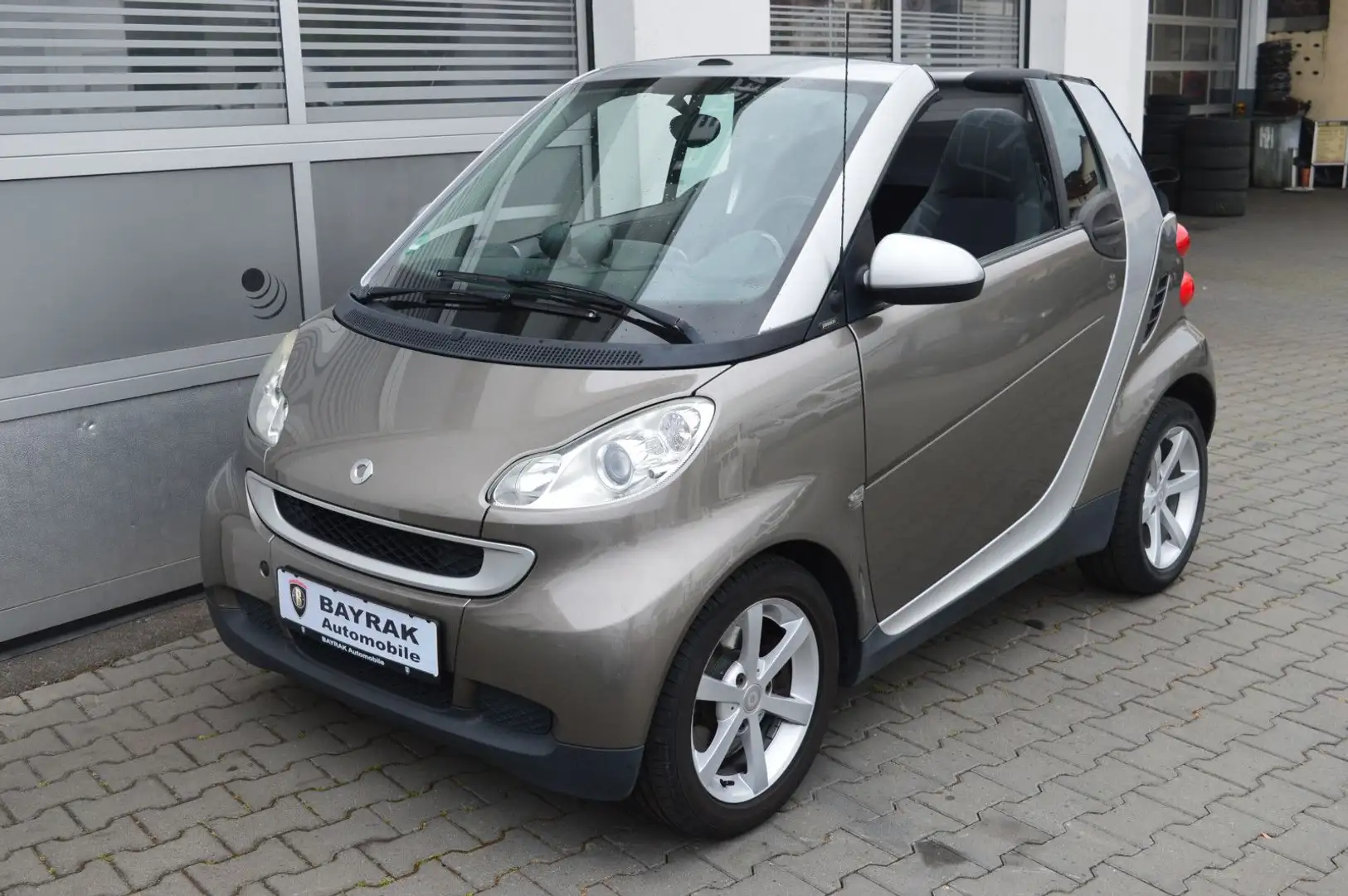 smart forTwo Cabrio Passion*98PS*Servo*SHZ*Klima*TÜV27 Grau - 1