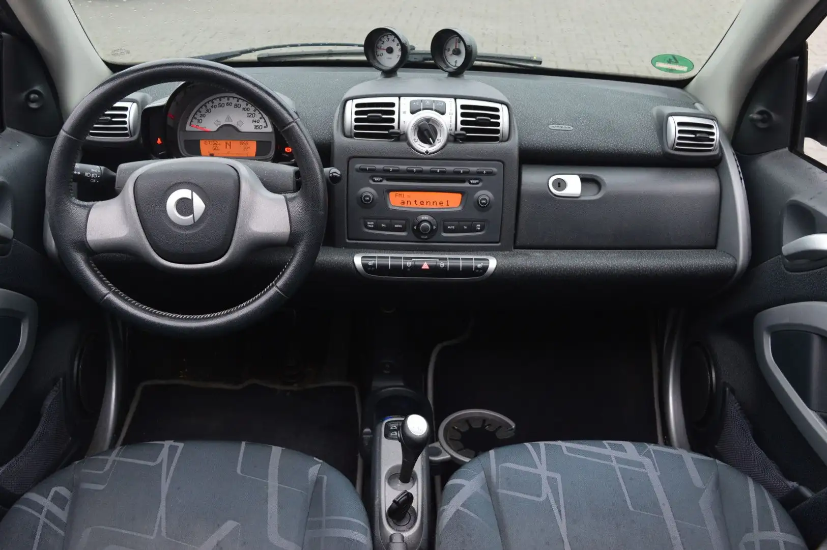 smart forTwo Cabrio Passion*98PS*Servo*SHZ*Klima*TÜV27 Grau - 2
