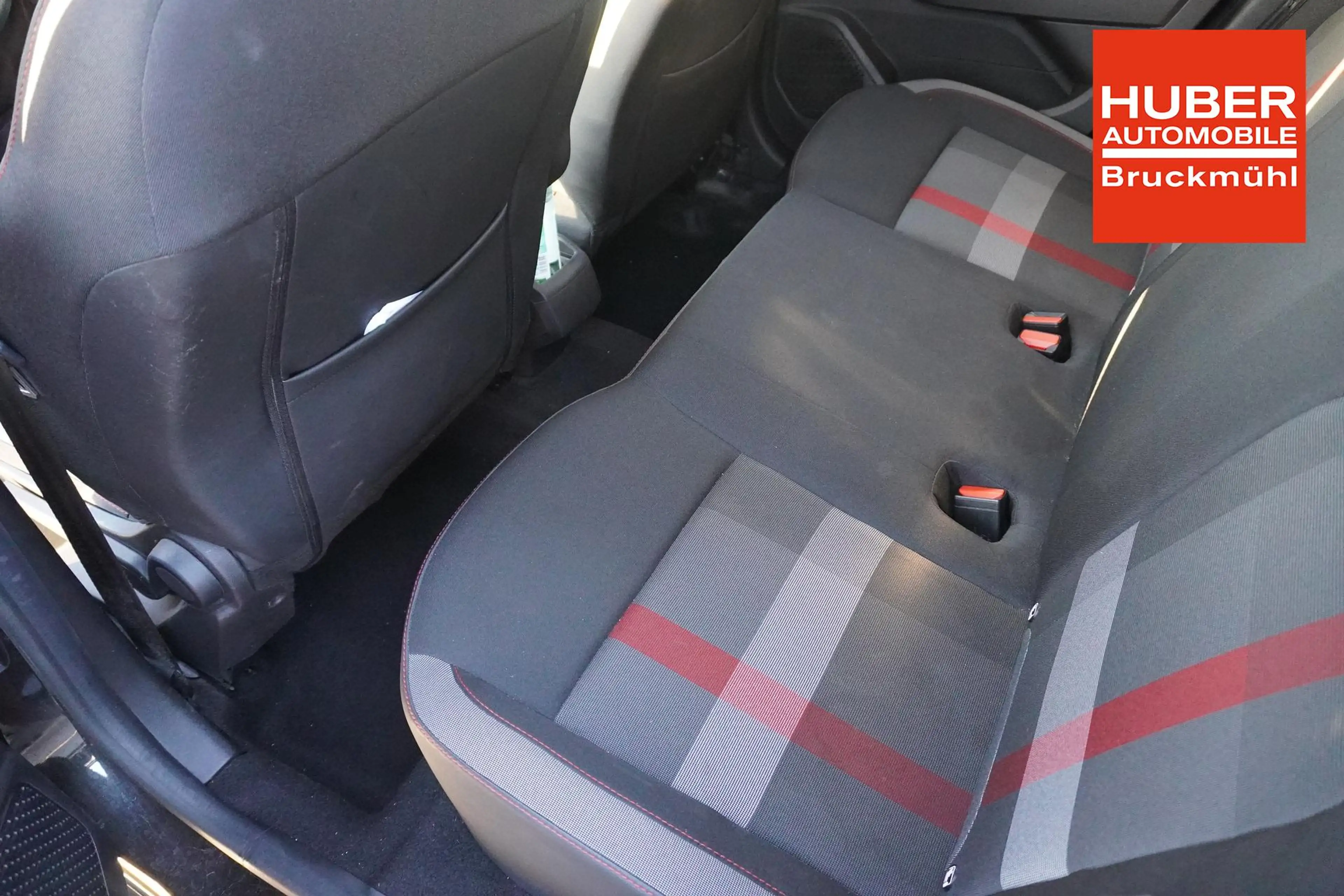 Dacia Duster 1.3l 96kW TCE KAT Comfort 4WD 96 kW (131 PS), S... — photo 10