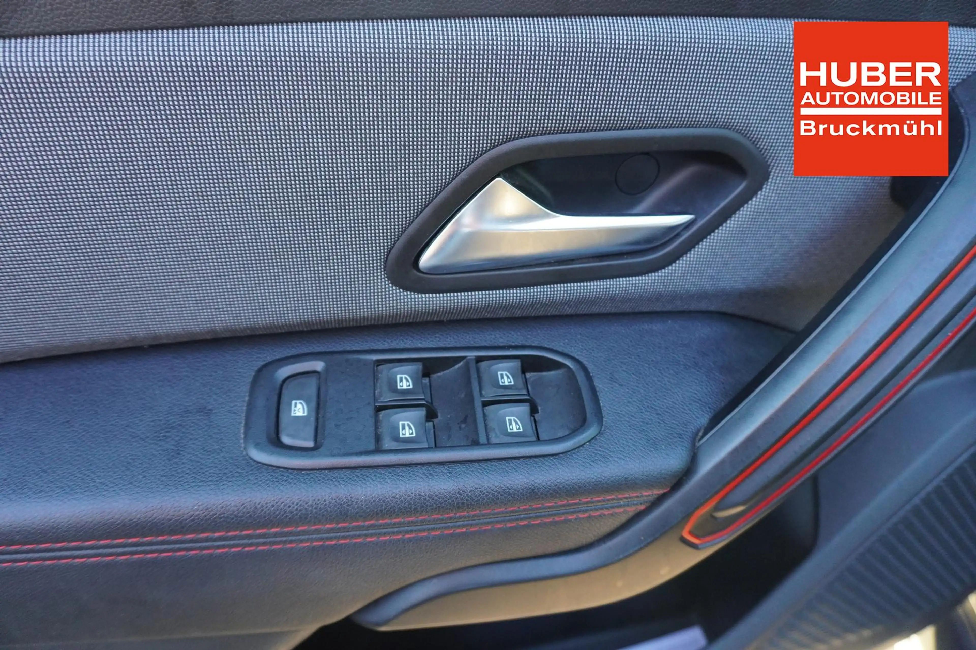 Dacia Duster 1.3l 96kW TCE KAT Comfort 4WD 96 kW (131 PS), S... — photo 7