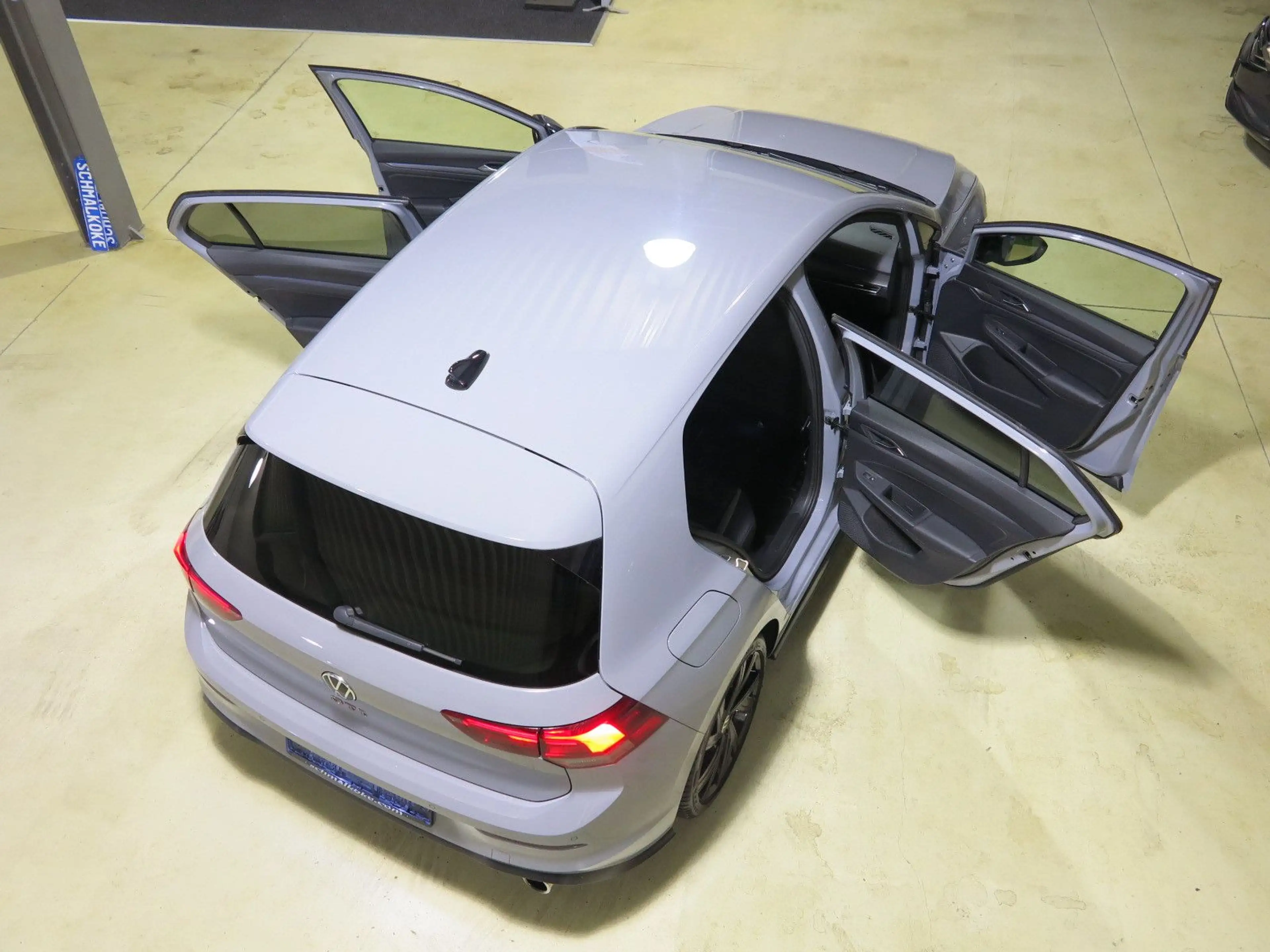 Volkswagen Golf VIII GTI 2.0 TSI OPF DSG7 Navi ACC DAB LM18 — photo 15