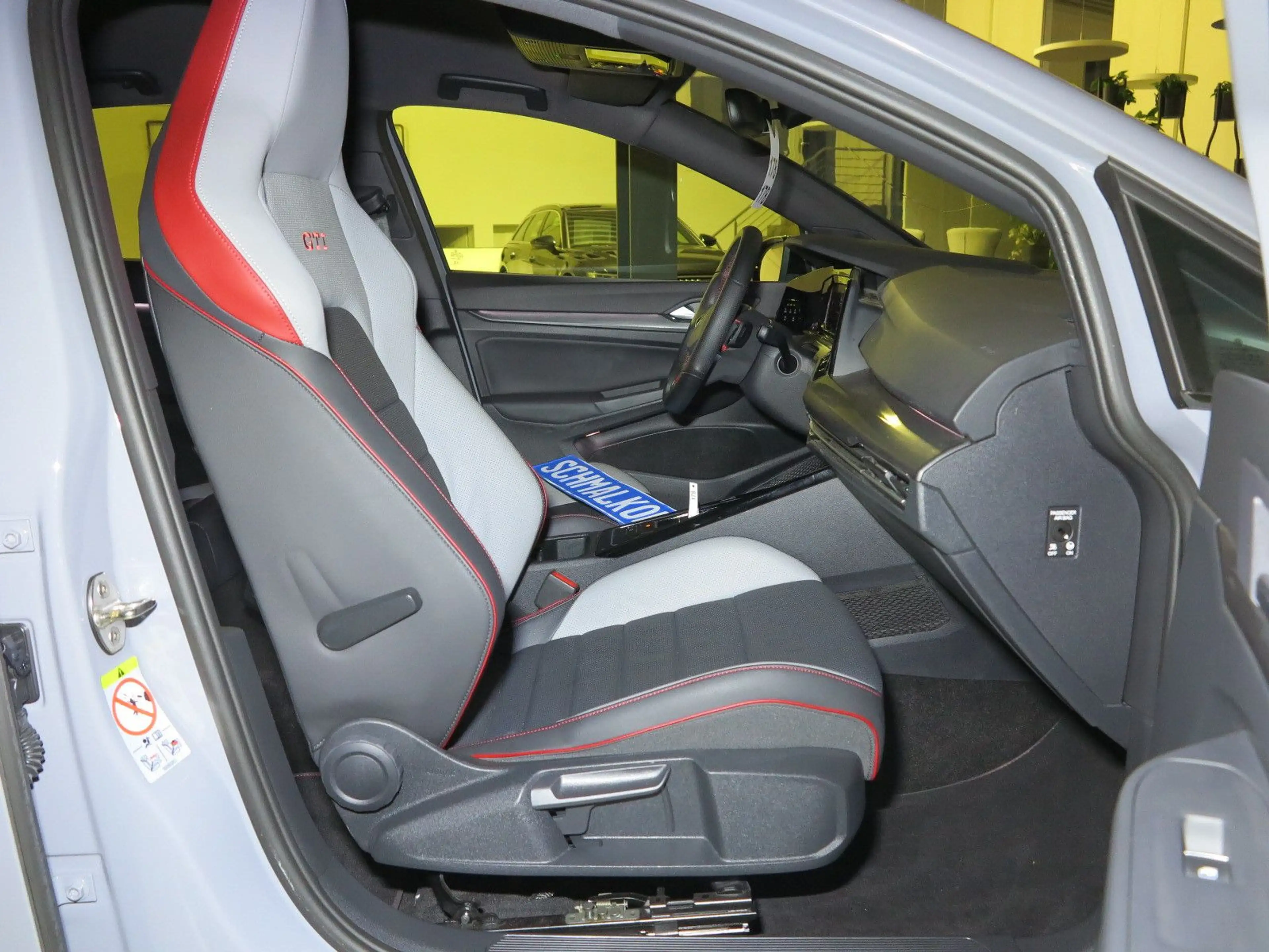 Volkswagen Golf VIII GTI 2.0 TSI OPF DSG7 Navi ACC DAB LM18 — photo 11