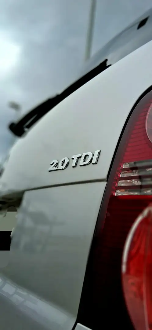Volkswagen Touran 2.0TDI Advance Gris - 2