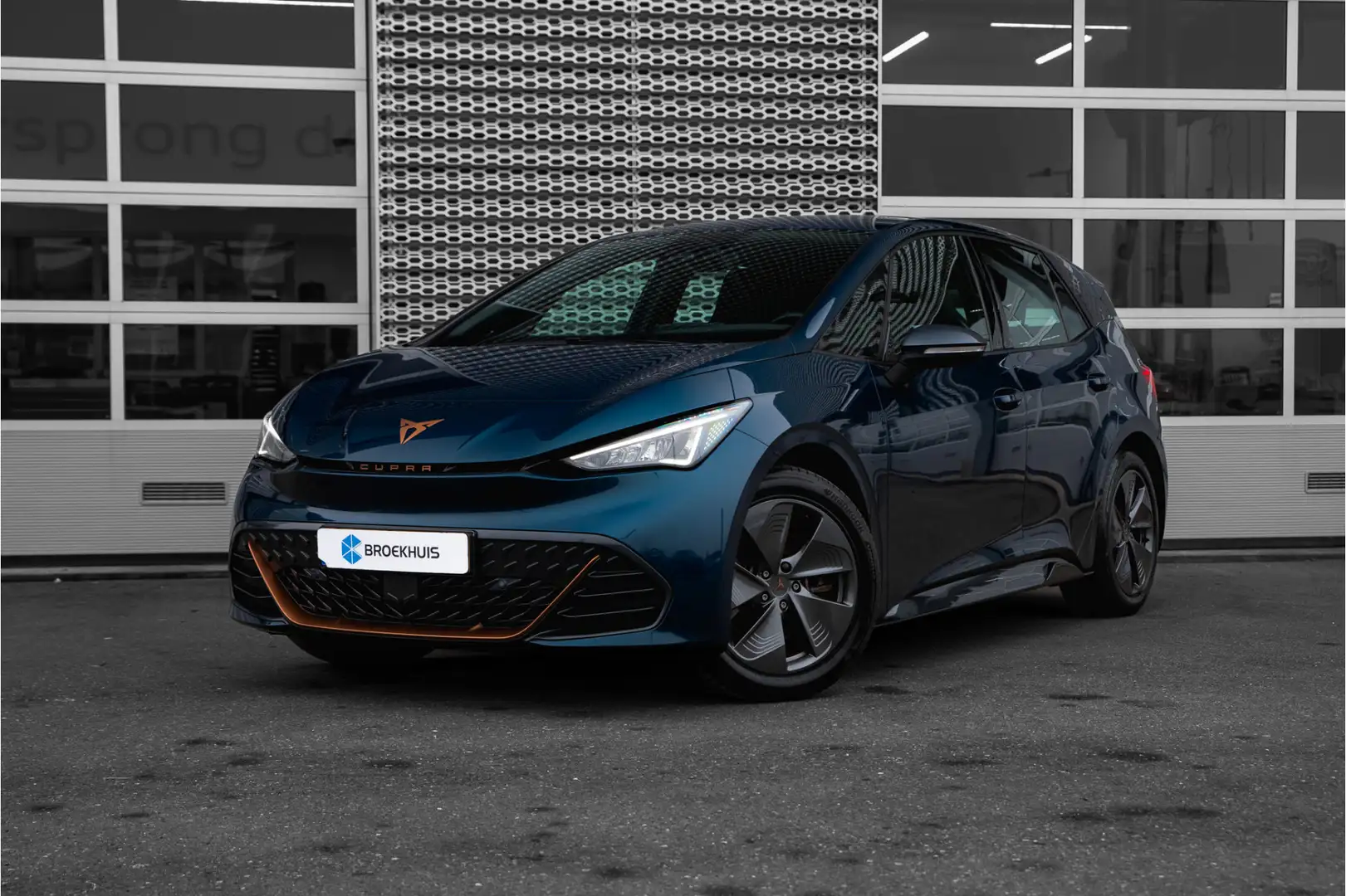 CUPRA Born Business One 62 kWh | Camera | Carplay | Navigatie Modrá - 1
