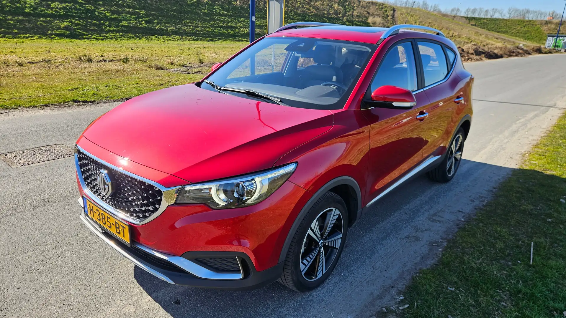 MG ZS ZS Luxury 45 kWh Piros - 1