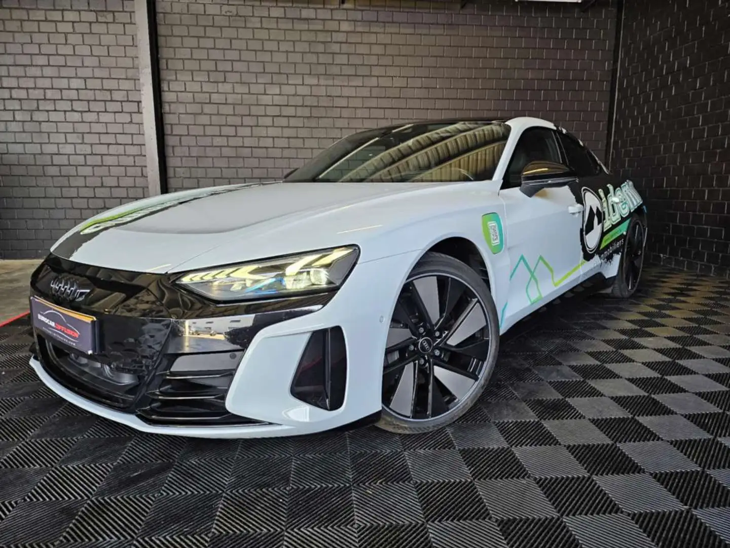 Audi e-tron GT E-TRON GT QUATTRO 476 CH ** Susp. Adaptative ** Ba Blanc - 1