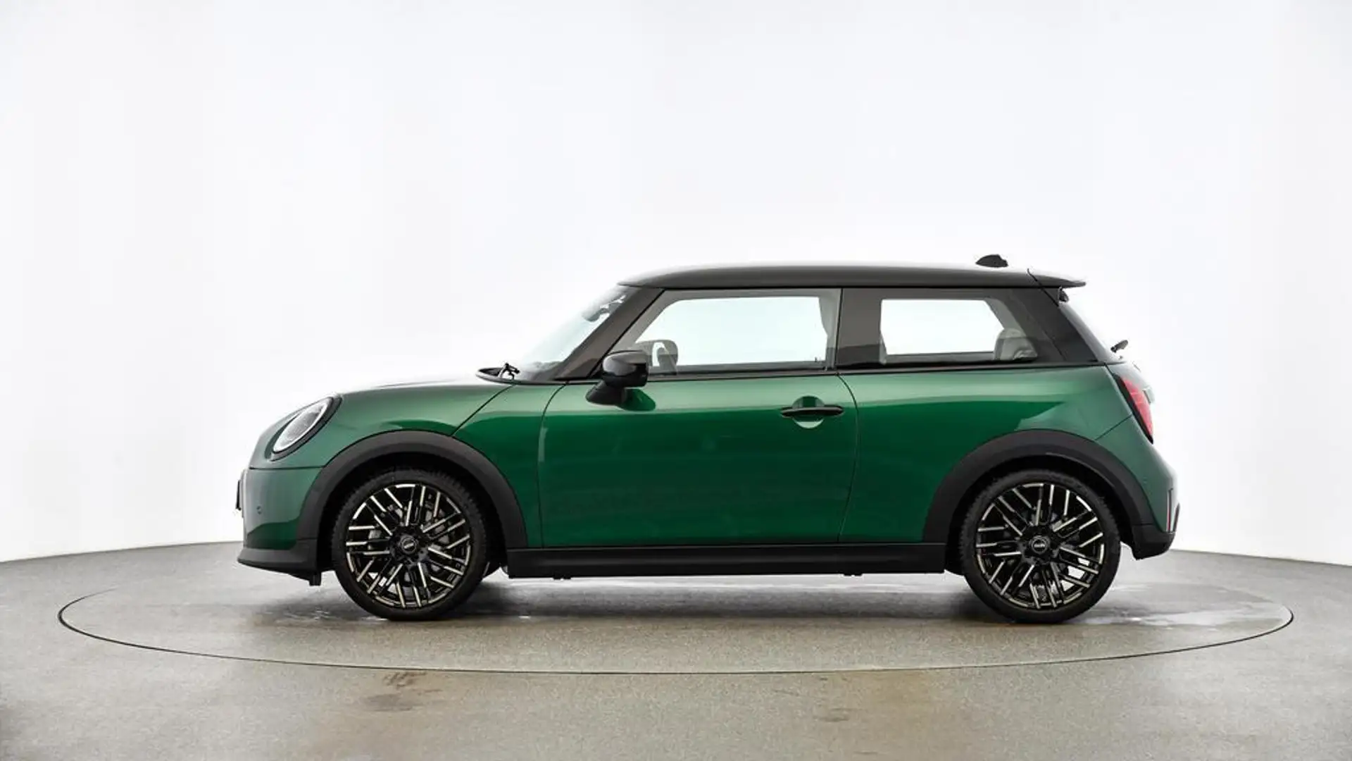 MINI Cooper C Favoured Trim Vert - 2