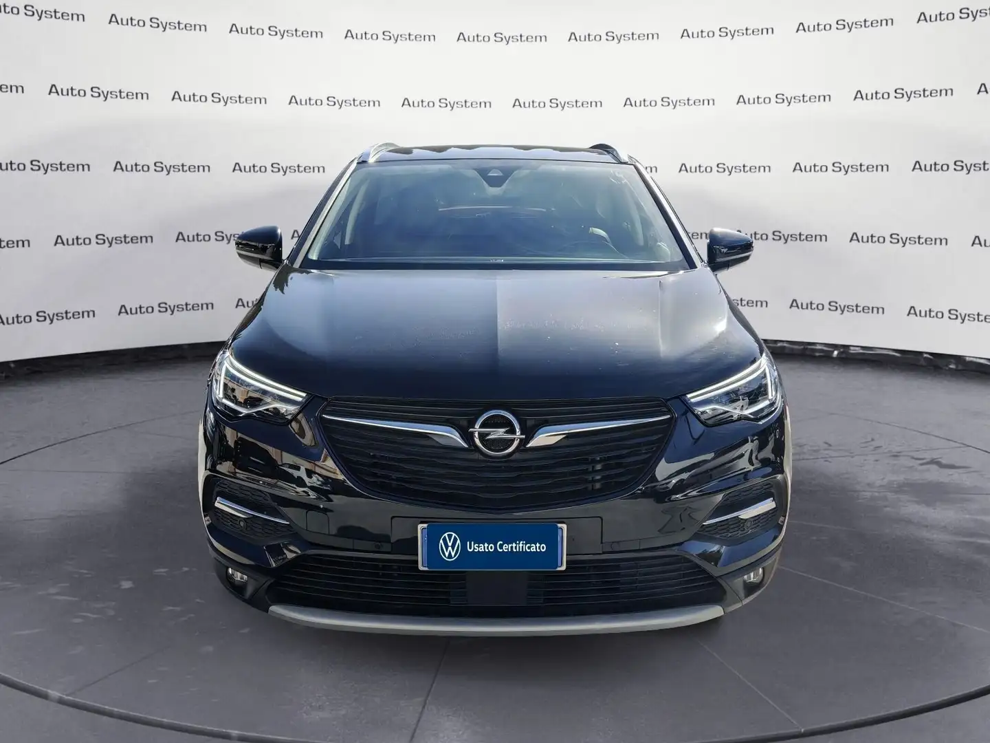 Opel Grandland 1.6 diesel Ecotec Start&Stop aut. Ultimate Černá - 2