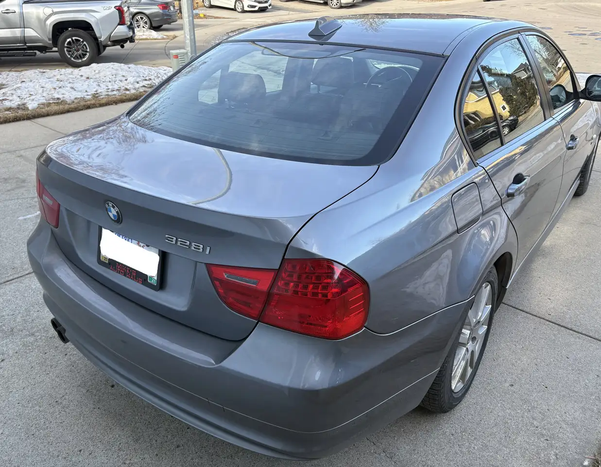 BMW 3 Series снимка BMW 3 Series