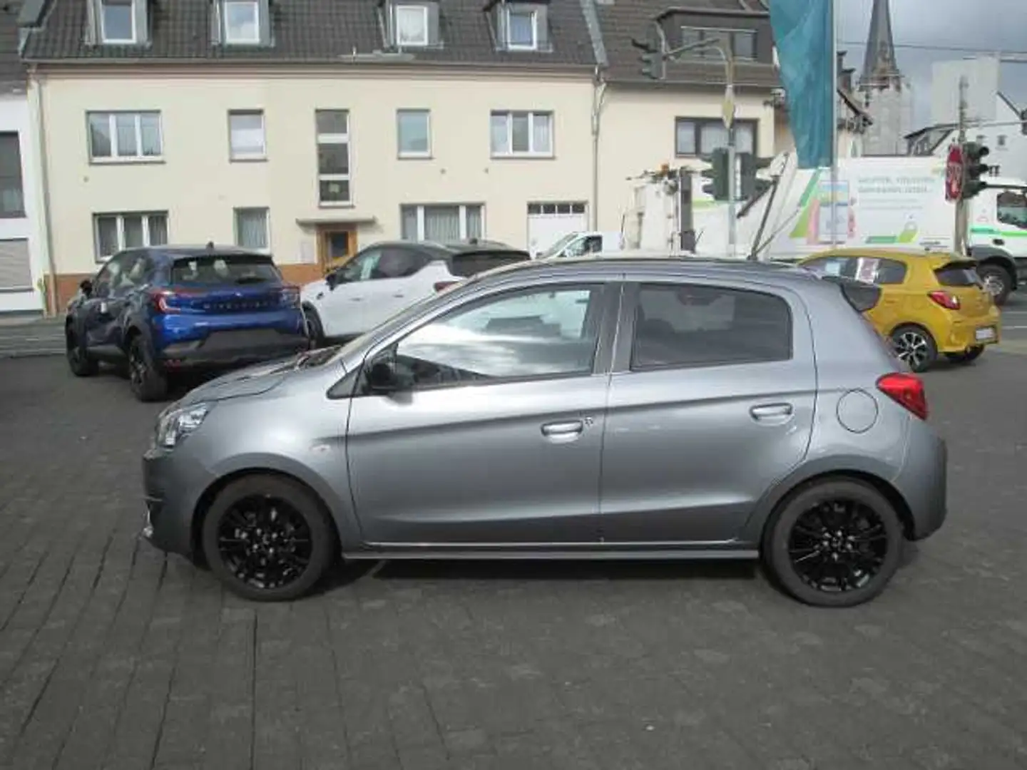 Mitsubishi Space Star Diamant+ 1.2 MIVEC ClearTec 5-Gang Grijs - 1