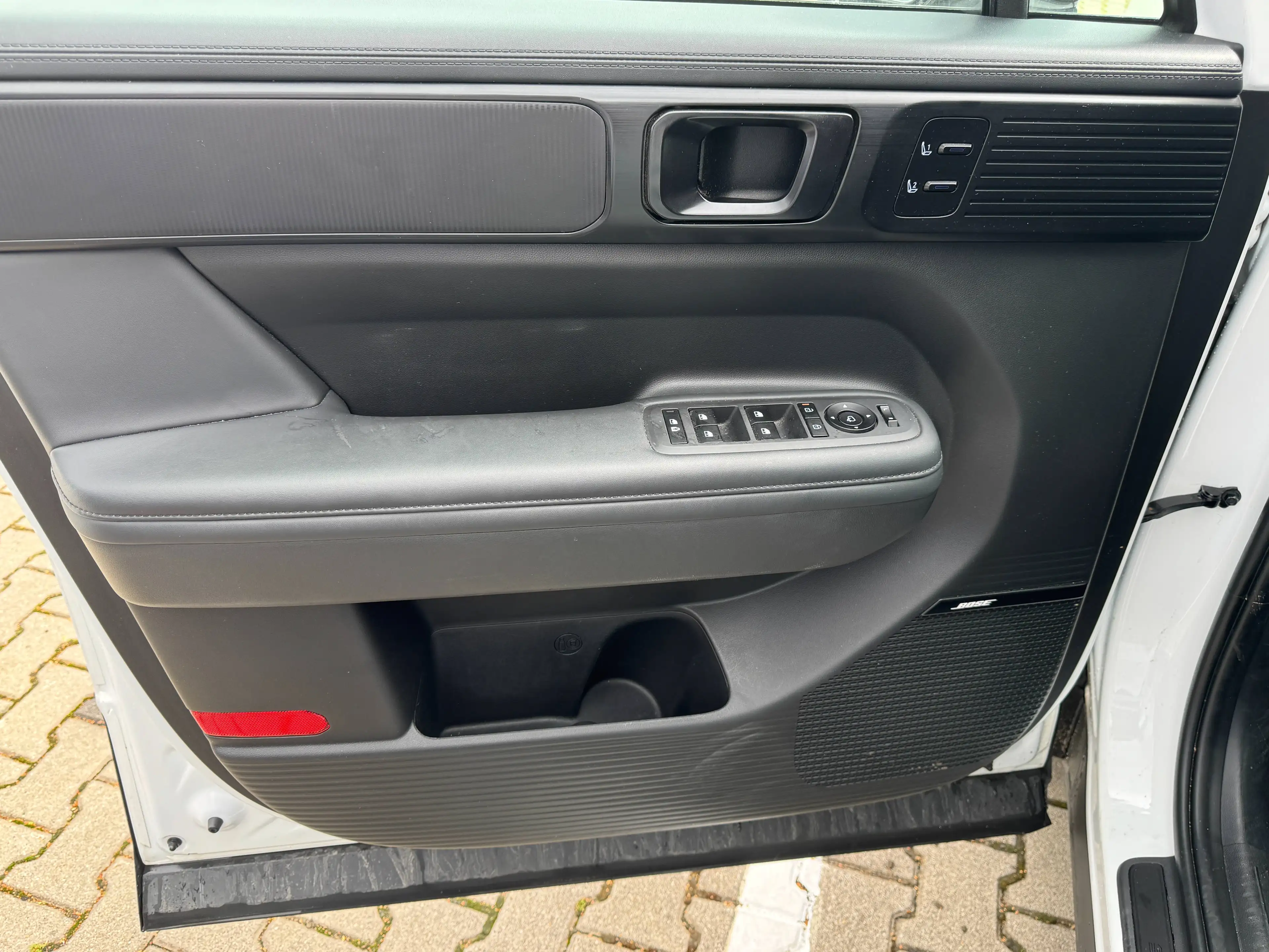 Hyundai SANTA FE 1.6 T-GDI Hybrid 158 kW 4WD Blackline — photo 5