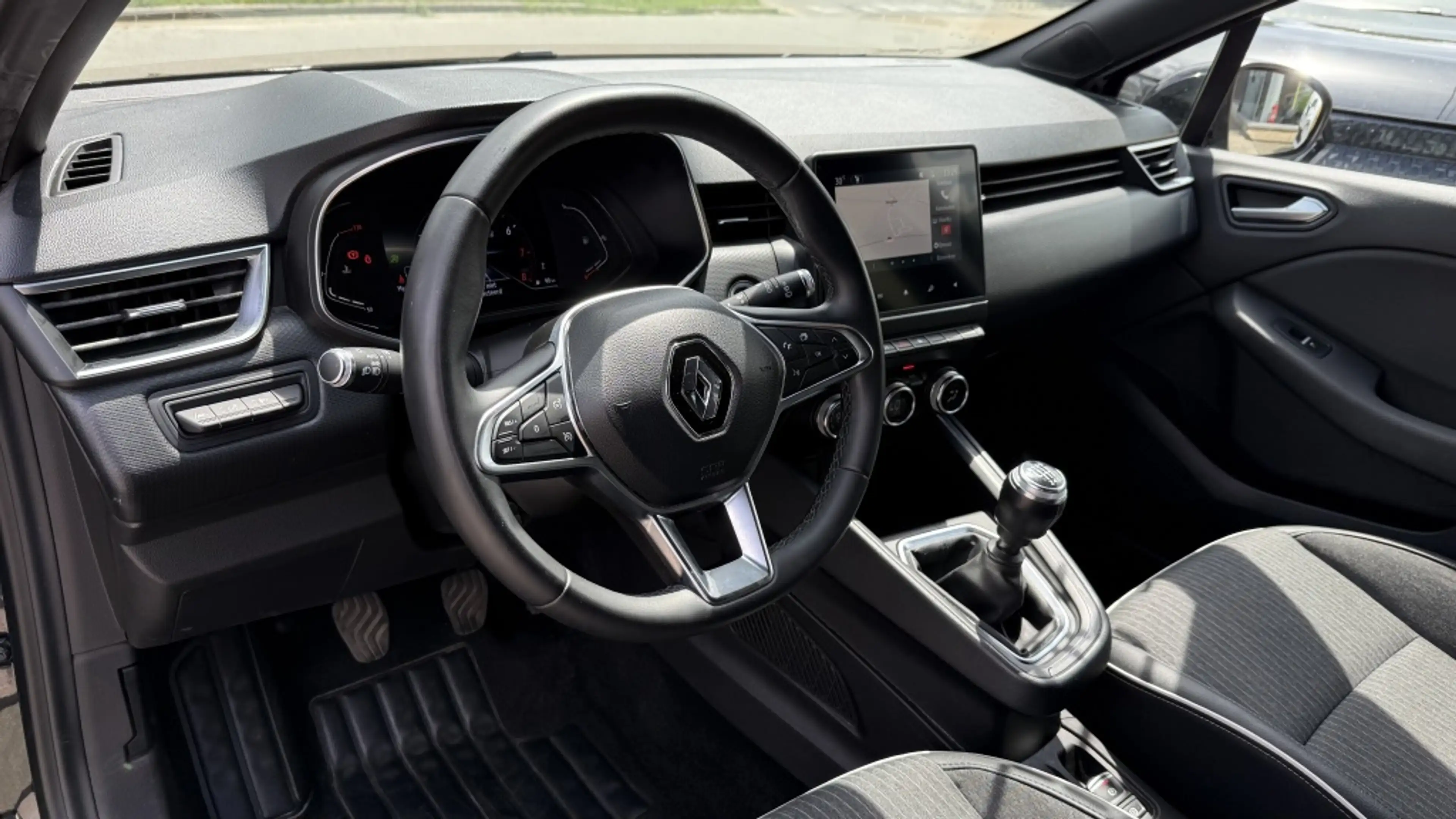 Renault Clio V Techno Tce 90 — photo 12