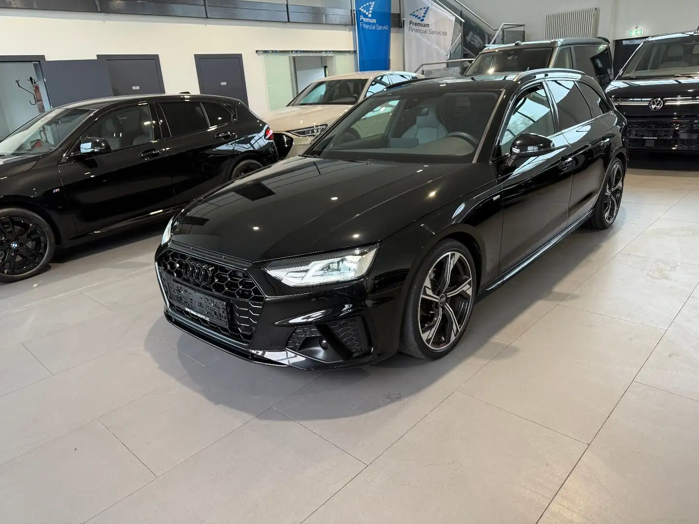 Audi A4 Avant 30 TDI 2 x S line AID/LED/PANO/AHK Noir - 1
