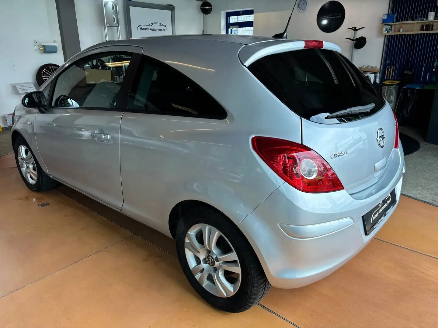 Opel Corsa D Navi /Autom./18TKM/1.Hd/Navi/MFL/SHZ/LHZ Grau - 2