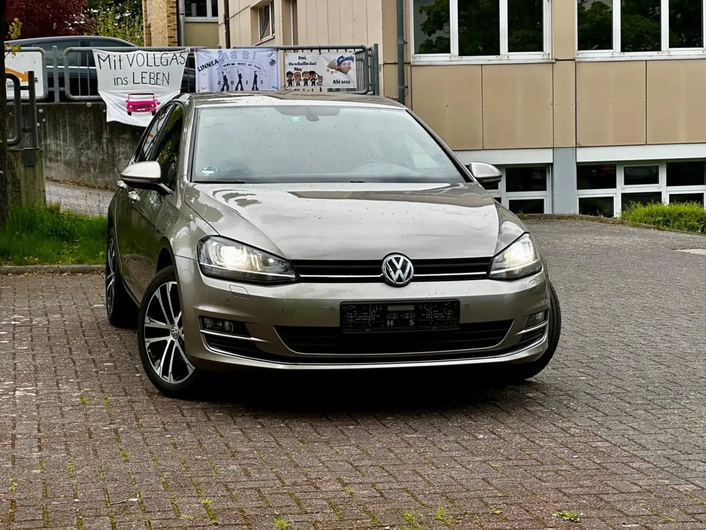 Volkswagen Golf Golf Lim. 2.0 TDI Edition Xenon Leder Ambiente ACC Beige - 1