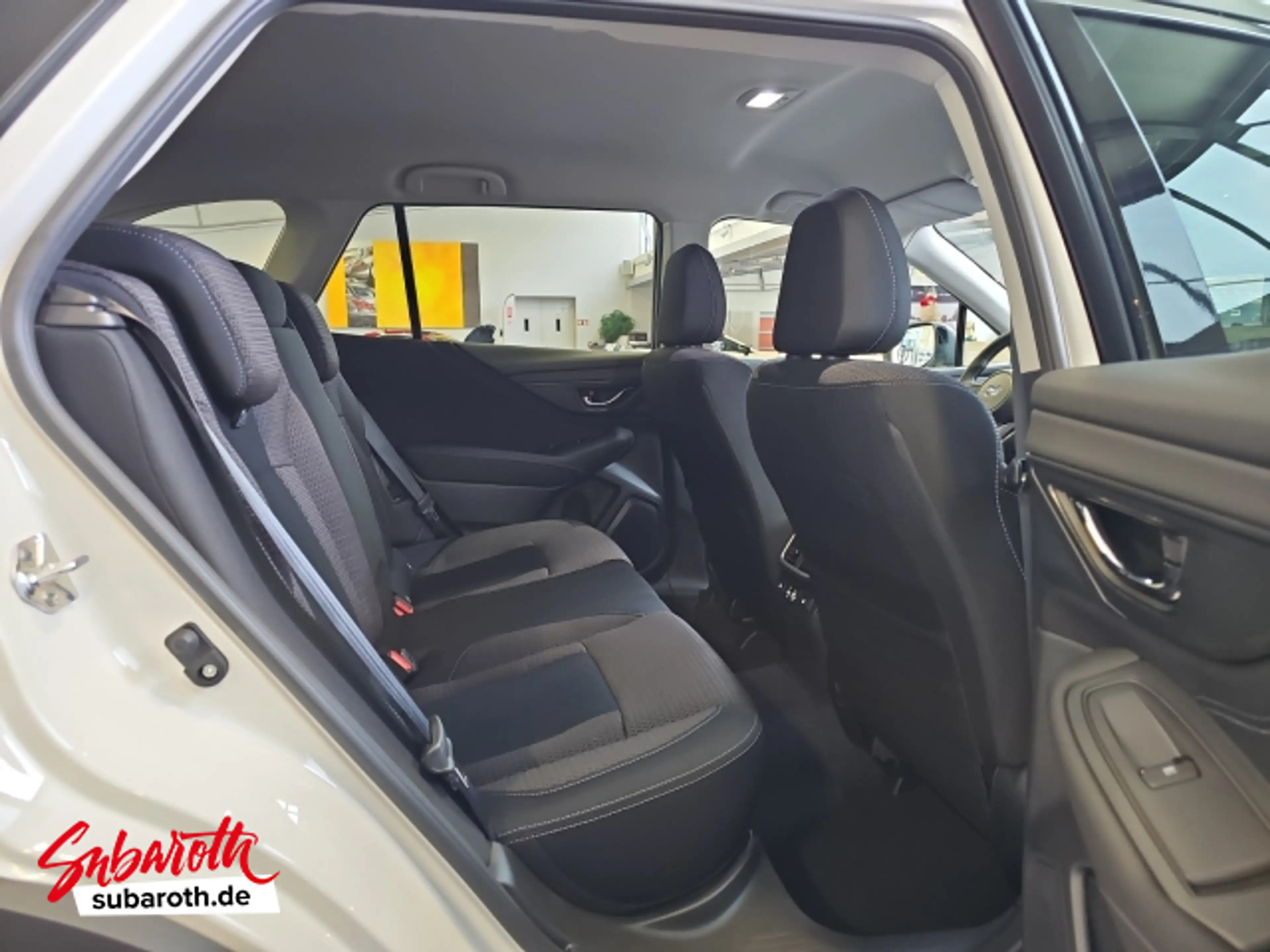 Subaru OUTBACK Outback 2.5i Active — photo 11