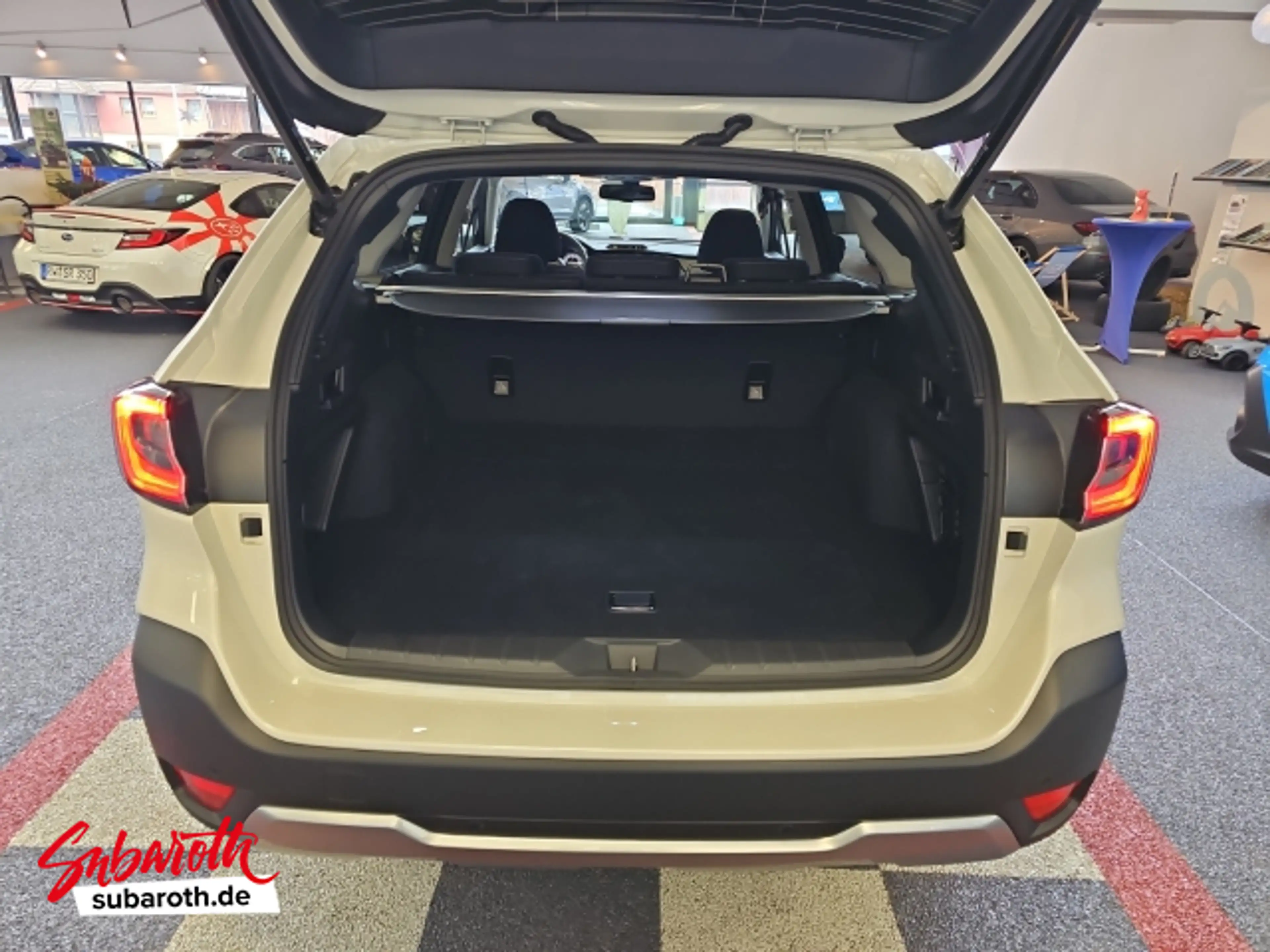 Subaru OUTBACK Outback 2.5i Active — photo 9
