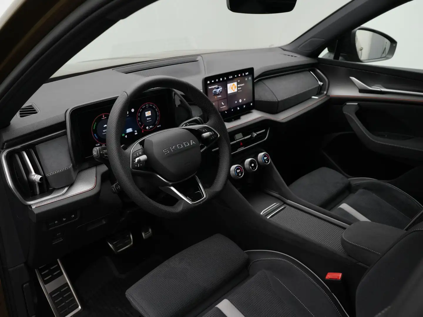 Skoda Kodiaq 1.5 TSI 204 pk DSG PHEV Sportline Business | Geheu Goud - 2