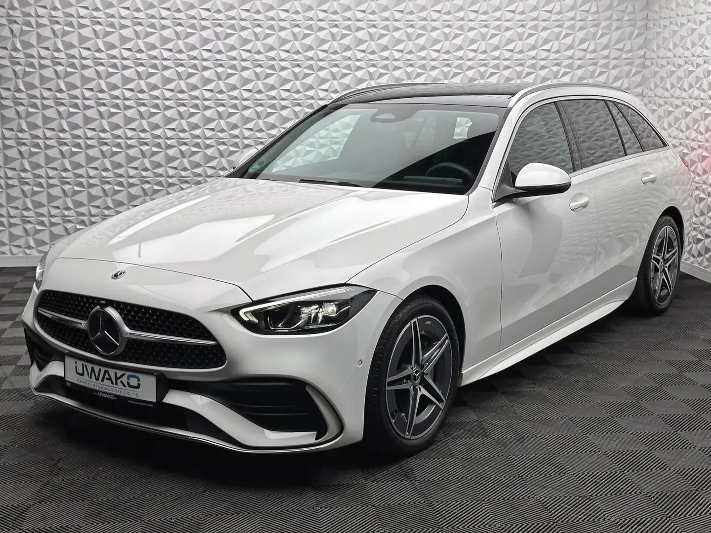 Mercedes-Benz C 220 d T AMG/MBUX/DIGI/PANORAMA/TOTW/RCAM/DAB Wit - 2