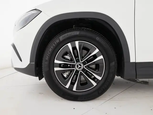 Mercedes-Benz Gla view 7