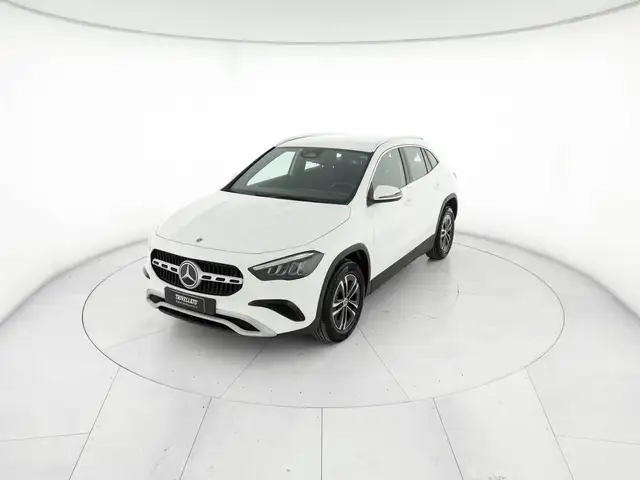 2024 Mercedes-Benz Gla in White for sale