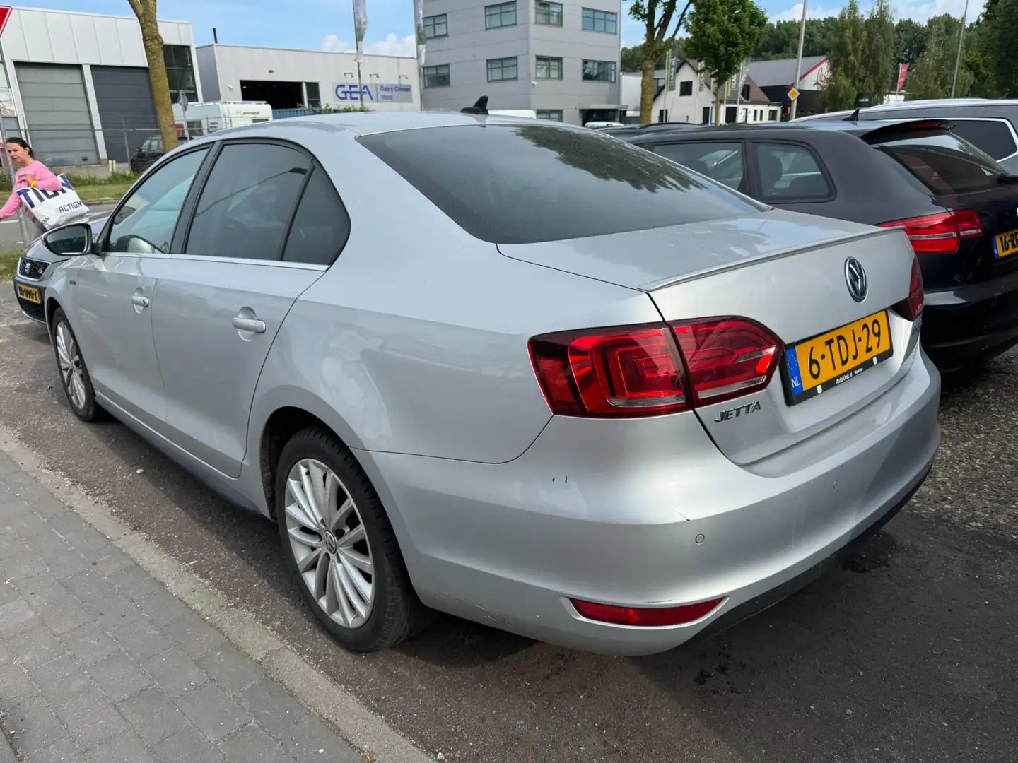 Volkswagen Jetta 1.4 TSI Hybrid Highline LEES TEKST ! Schade | NAP Gris - 2