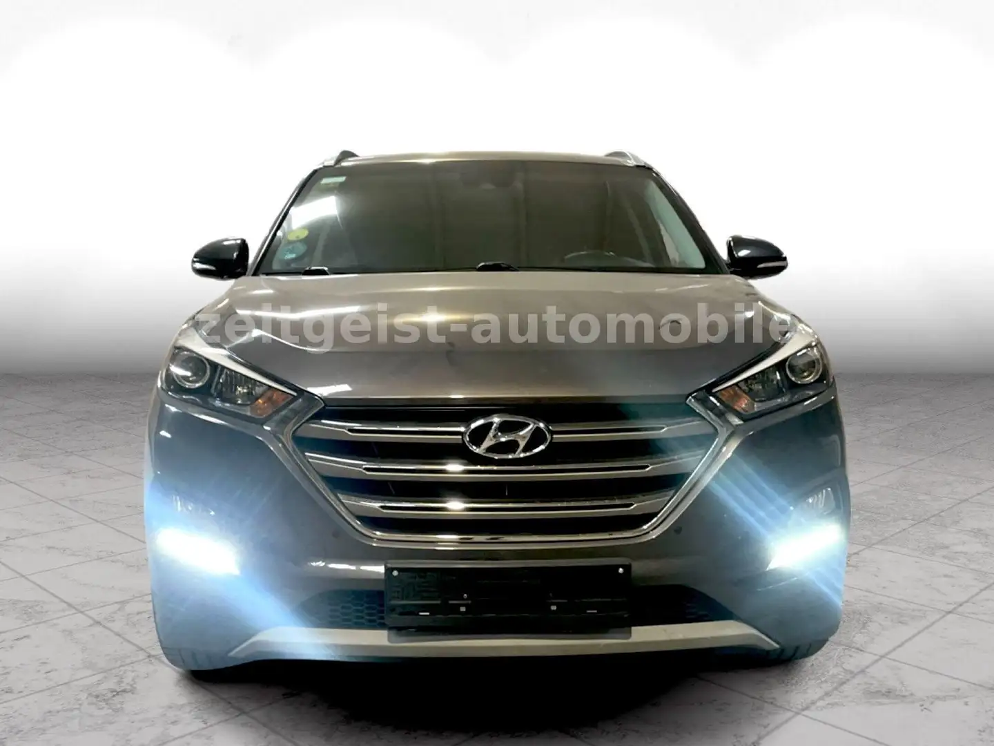 Hyundai TUCSON IX35*LEDER*CAM*M+S*TÜV NEU Grijs - 2