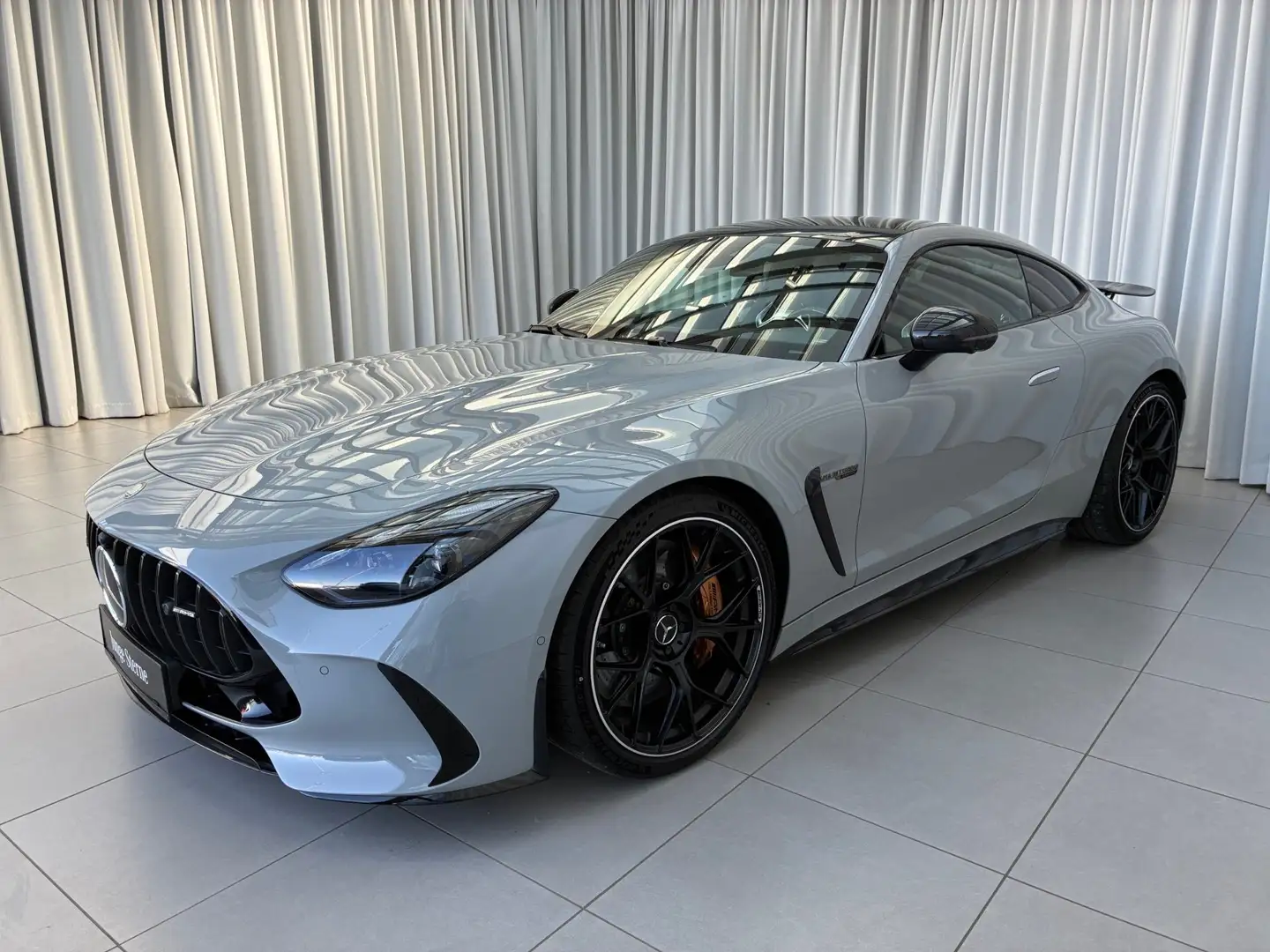 Mercedes-Benz AMG GT 63 4MATIC+ HUD Grau - 2