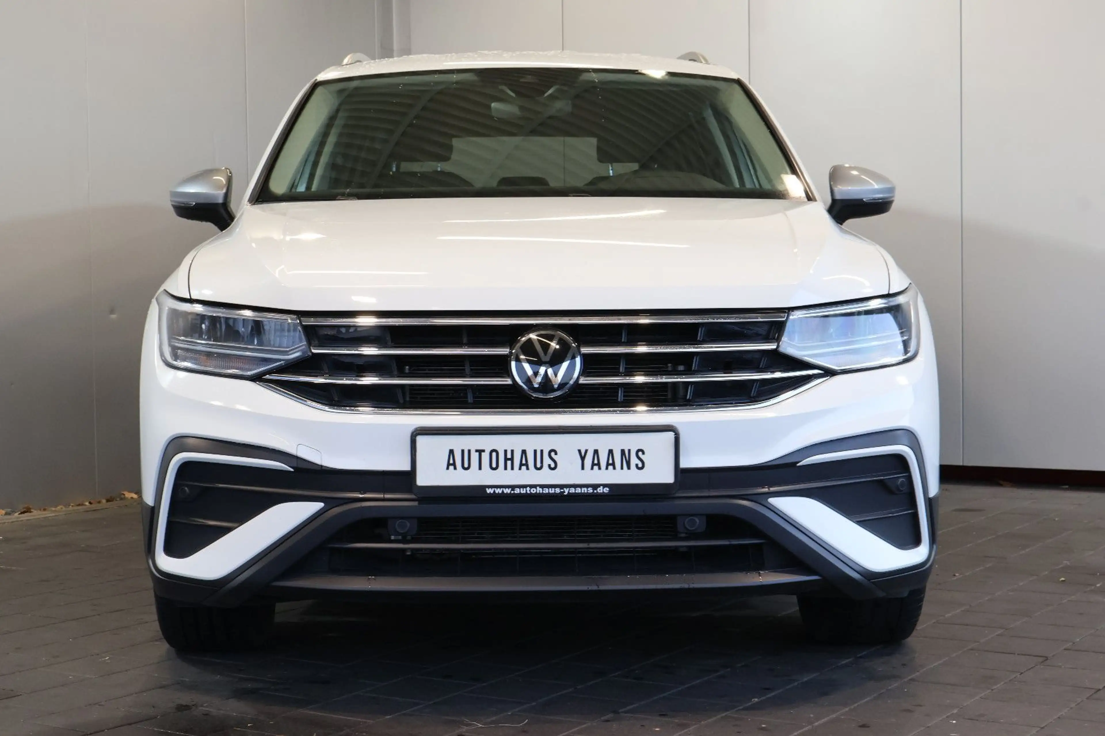 Volkswagen Tiguan Allspace 2.0 TDI Life HUD+AID+KAM+LED+AHK — photo 2
