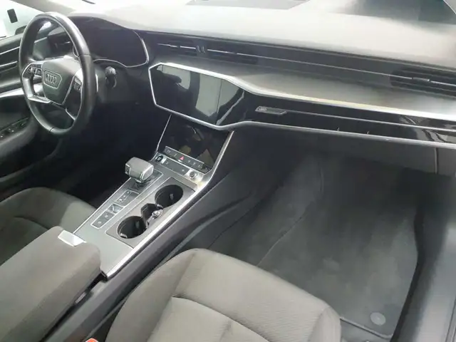 Audi A6 view 9