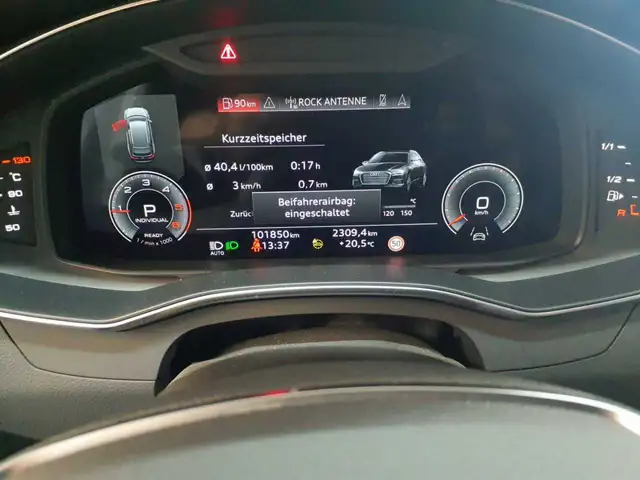 Audi A6 view 11