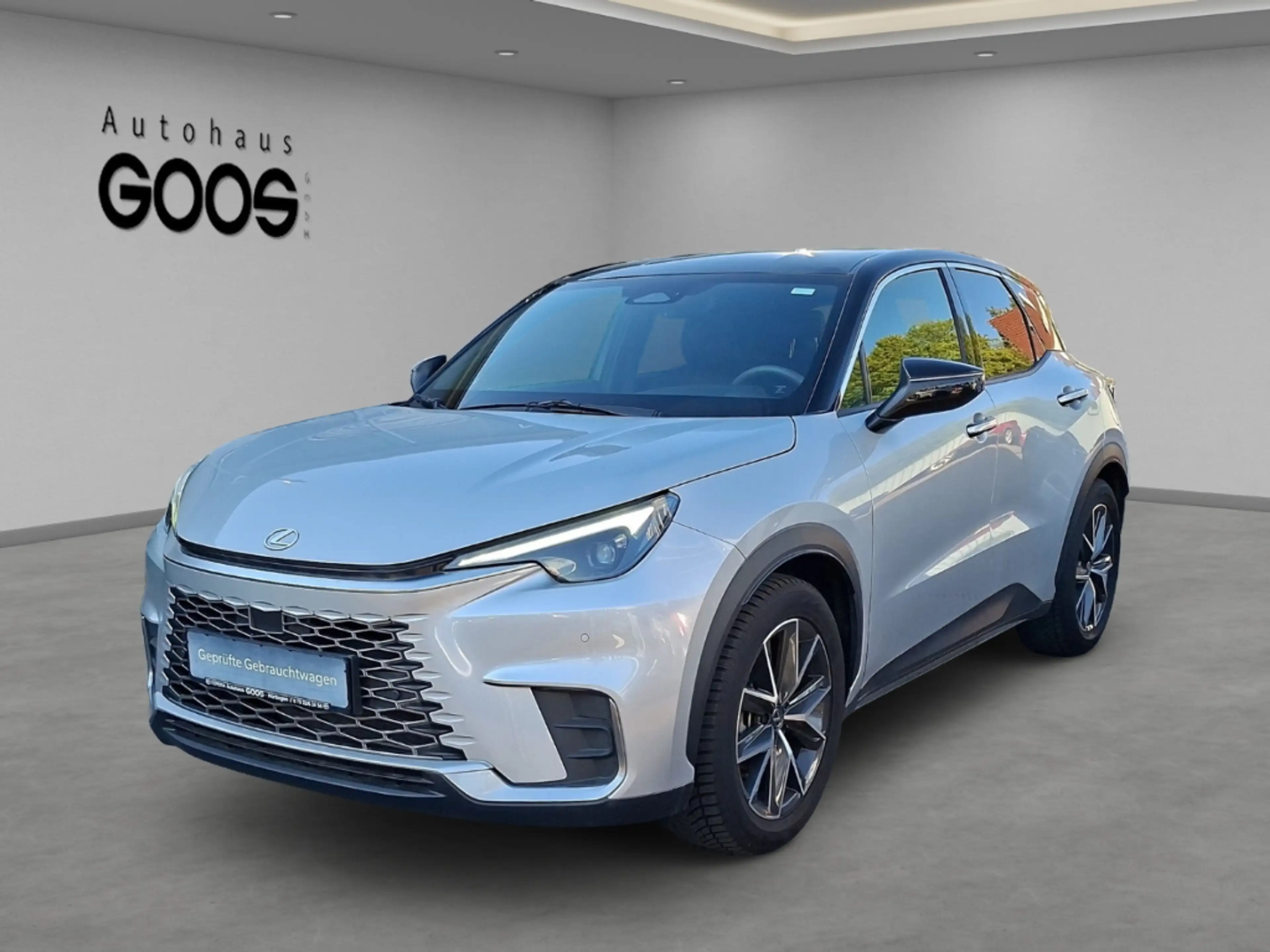 Lexus LBX FWD Emotion Technologie Paket Navi Digitales Cockp