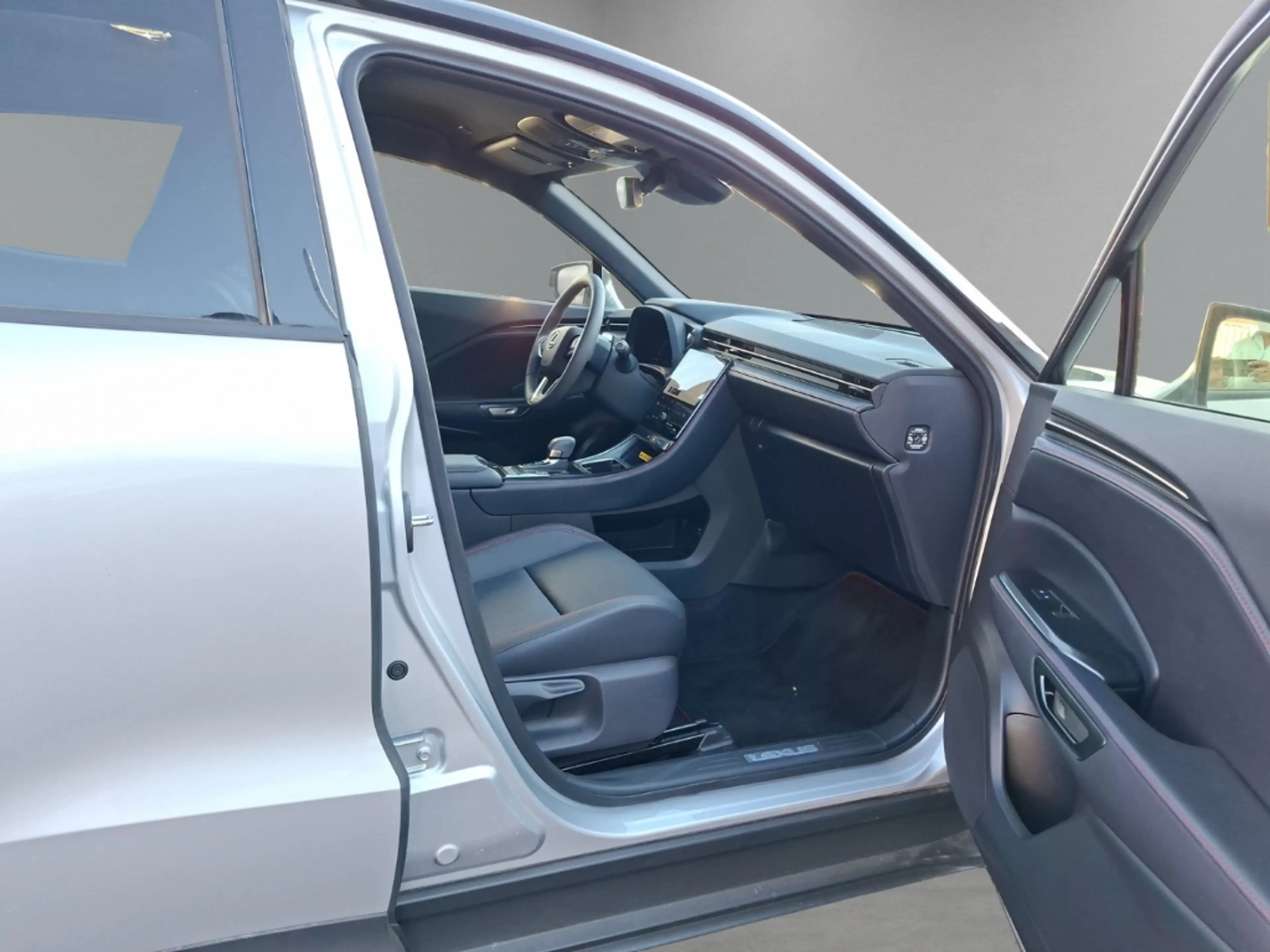 Lexus LBX FWD Emotion Technologie Paket Navi Digitales Cockp — photo 12