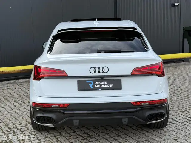 Audi Q5 view 9