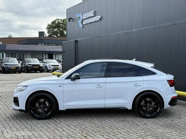 Audi Q5 view 8