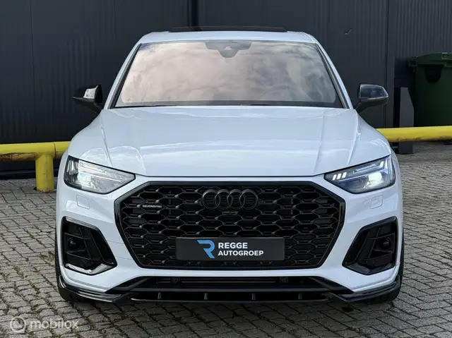 Audi Q5 view 5