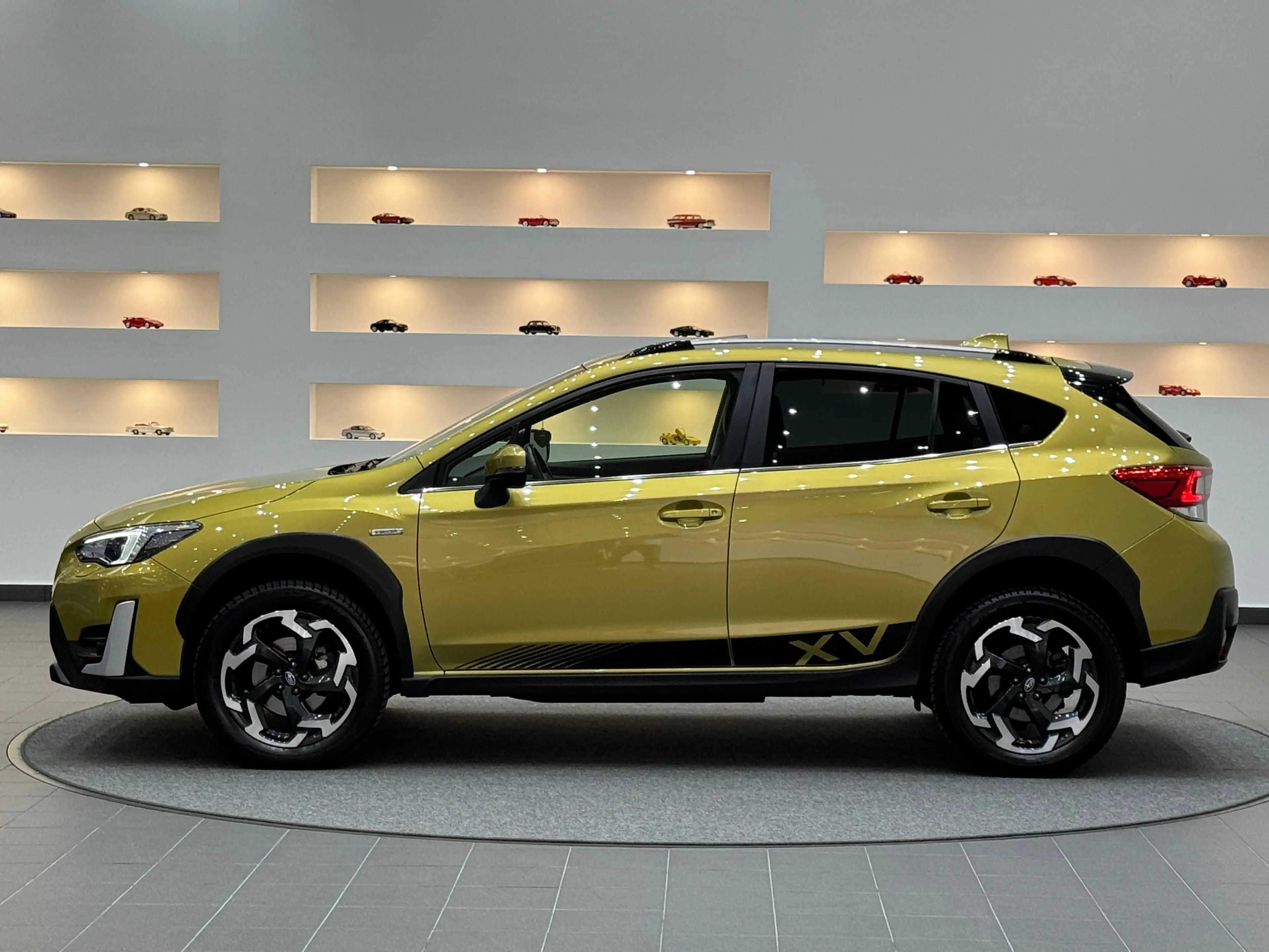 Subaru XV 2,0i e-Boxer CVT Premium Allrad Aut.*Sondermodell* — photo 2
