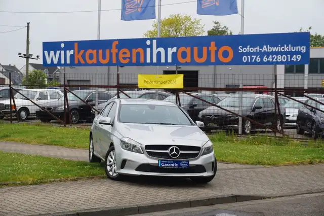 Mercedes-Benz A 180 A A 180 BlueEfficiency*TEILLEDER*TEMPOMAT