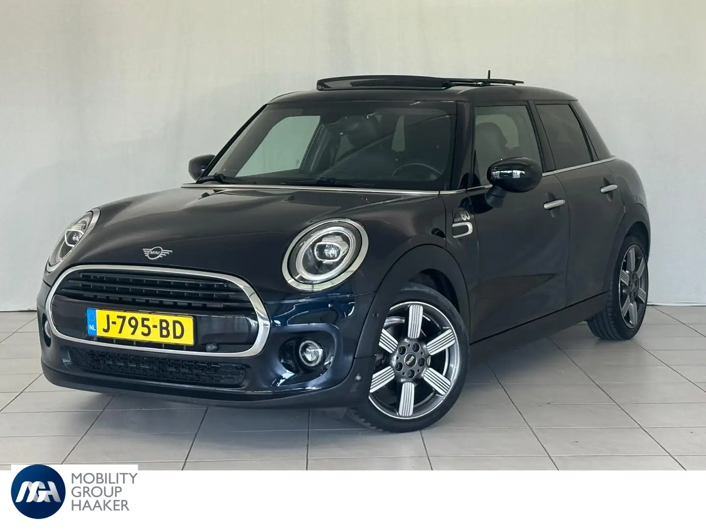 MINI Cooper Mini 1.5 60 Years Edition | Automaat | Schuif-Kant Blauw - 1
