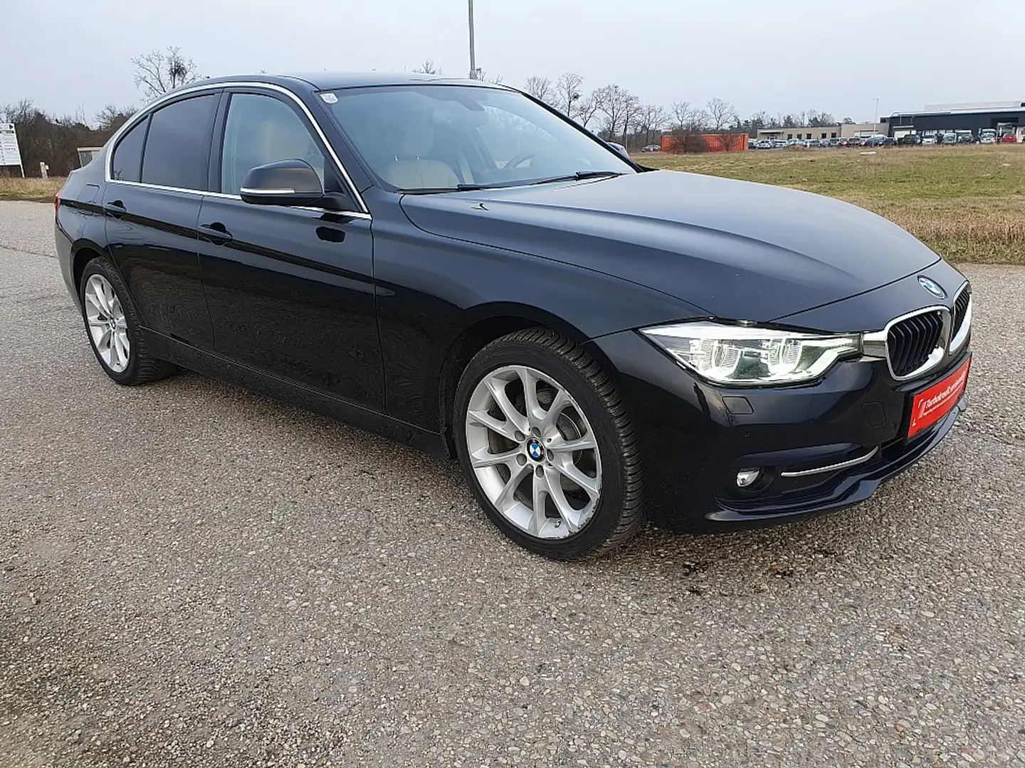 BMW 320 d xDrive Sport Line Aut. * M-Lenkrad *Eintausch... Schwarz - 1
