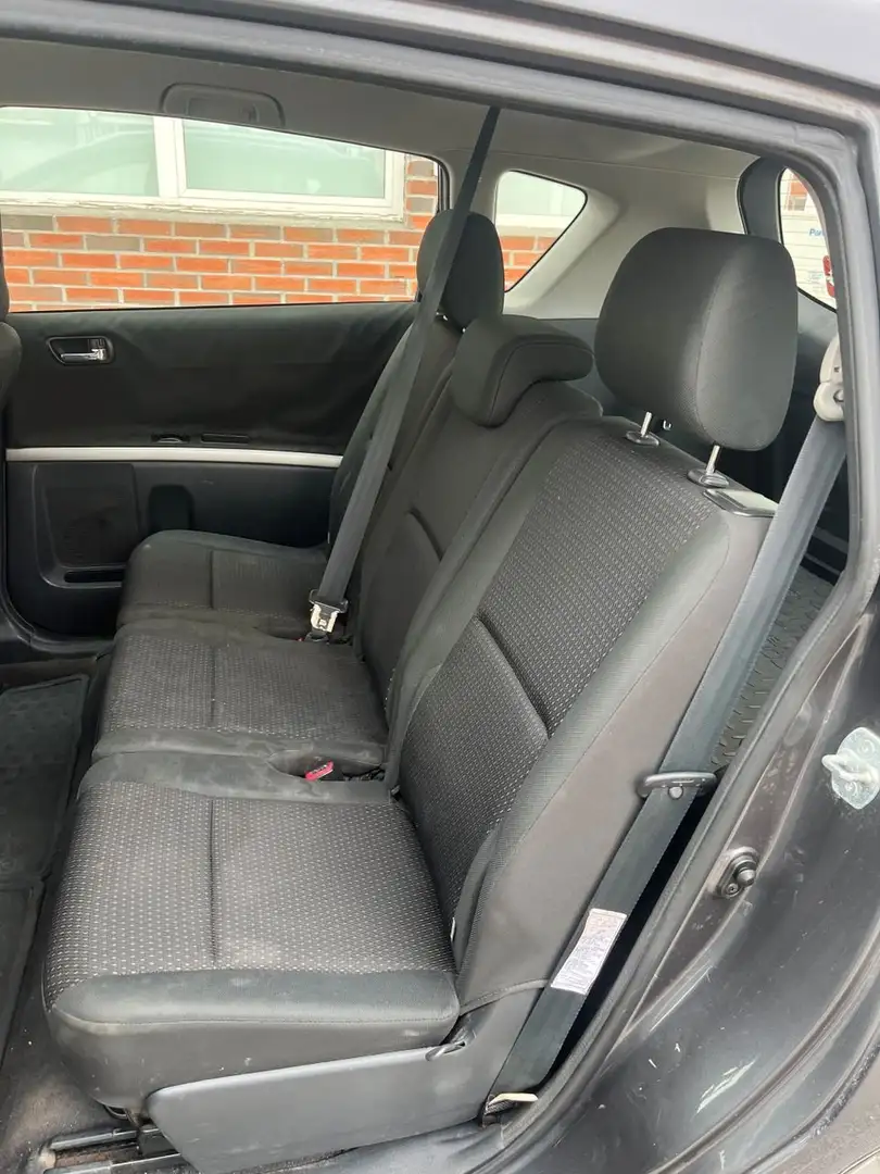 Toyota Corolla Verso Corolla Verso 2.2 D4D Pack 7pl. Gris - 1