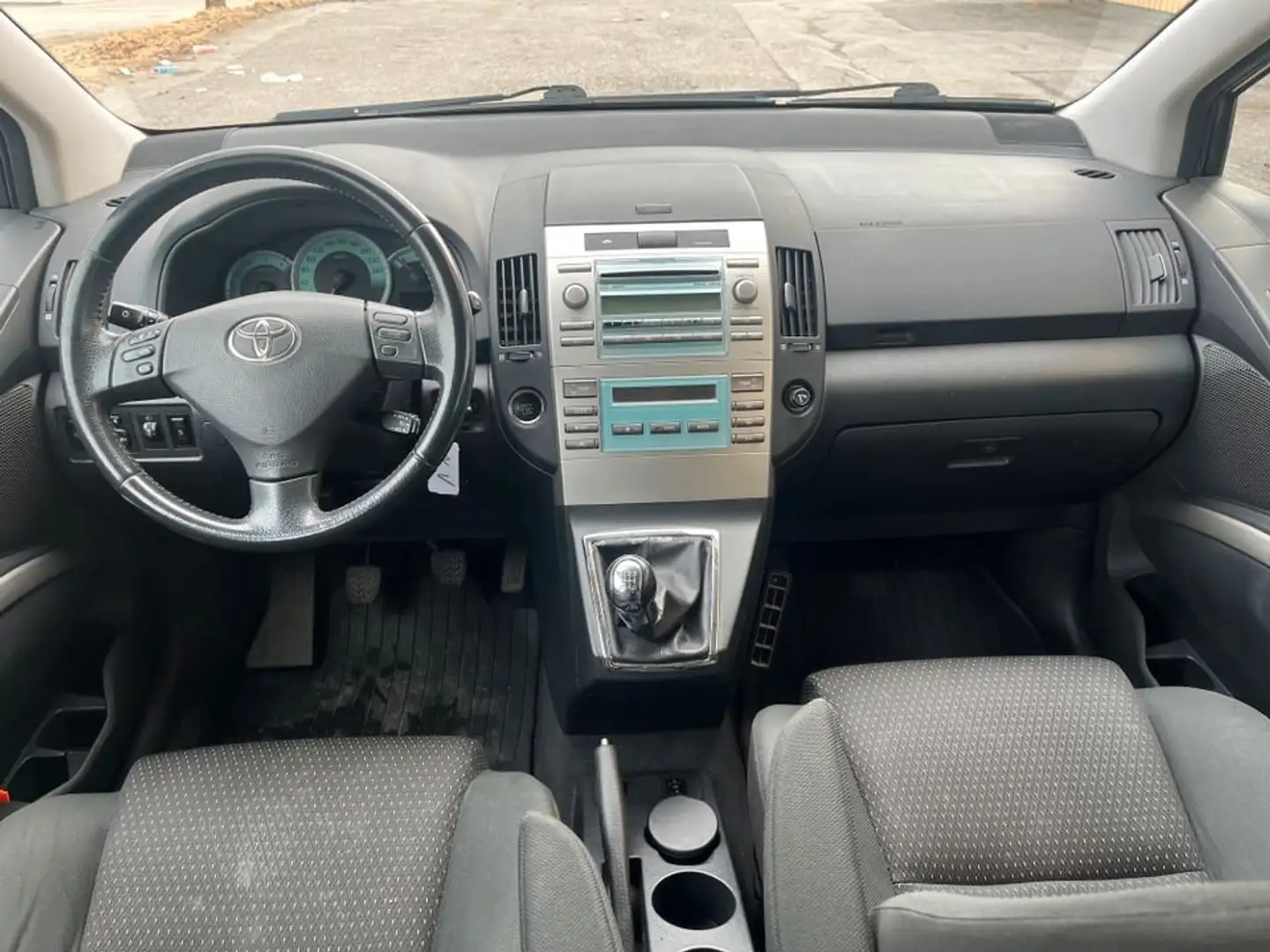Toyota Corolla Verso Corolla Verso 2.2 D4D Pack 7pl. Gris - 2