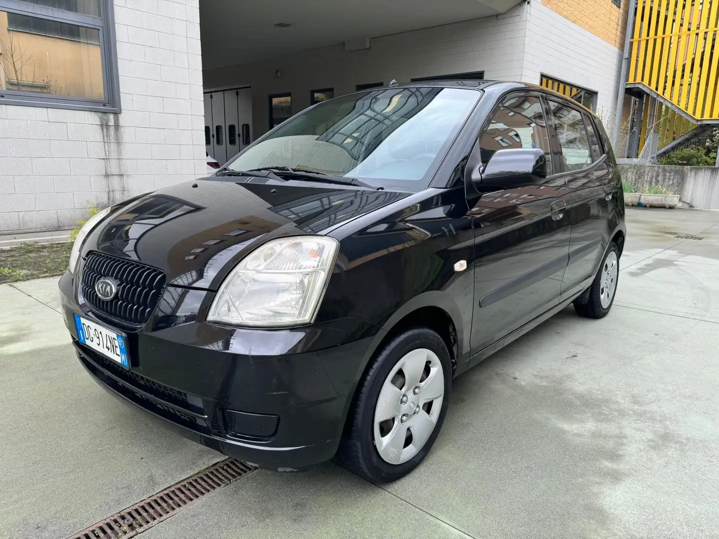 Kia Picanto Picanto 1.0 LX Urban Czarny - 1