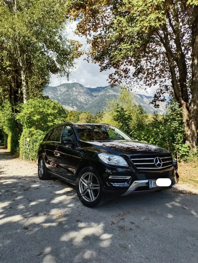 Mercedes-Benz 350 - 1