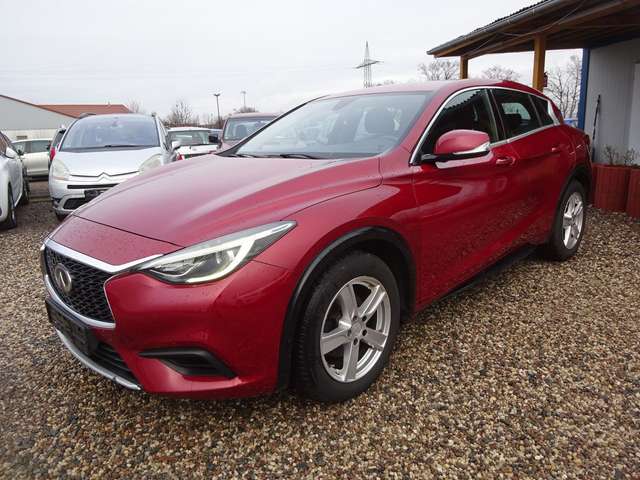 Imagine Infiniti Q30 1.5 d City Black Edition